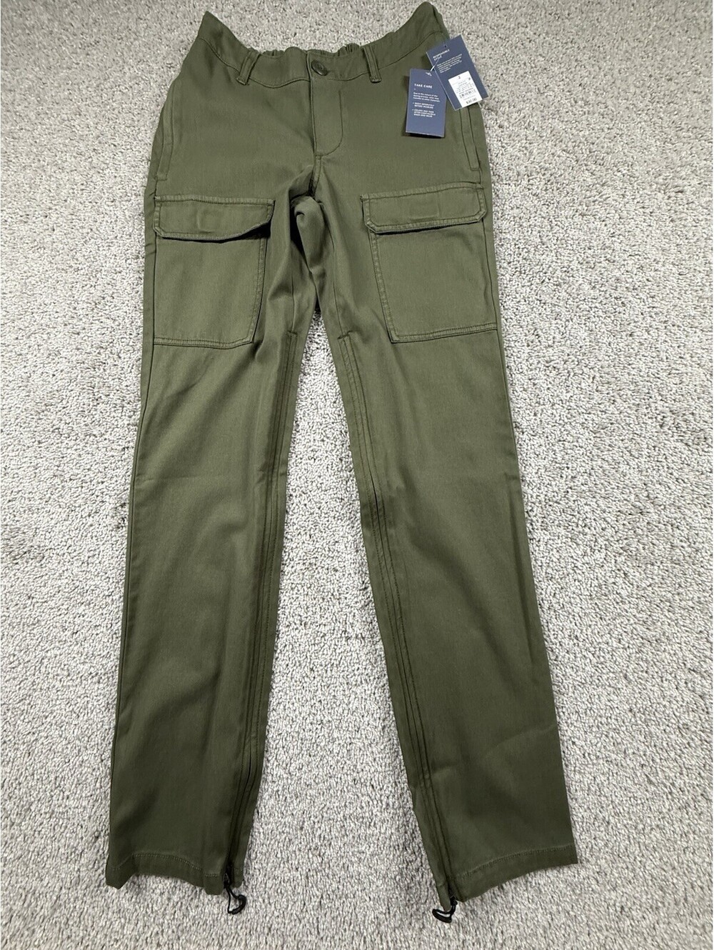 NWT Universal Thread Women’s Adaptative Utility Cargo Pants Size 2 Green $30
